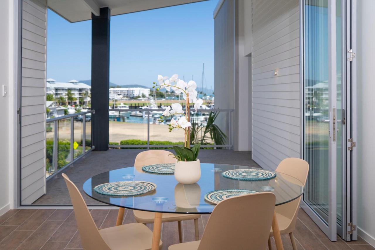 Harbour Cove Hotel Airlie Beach Exterior photo