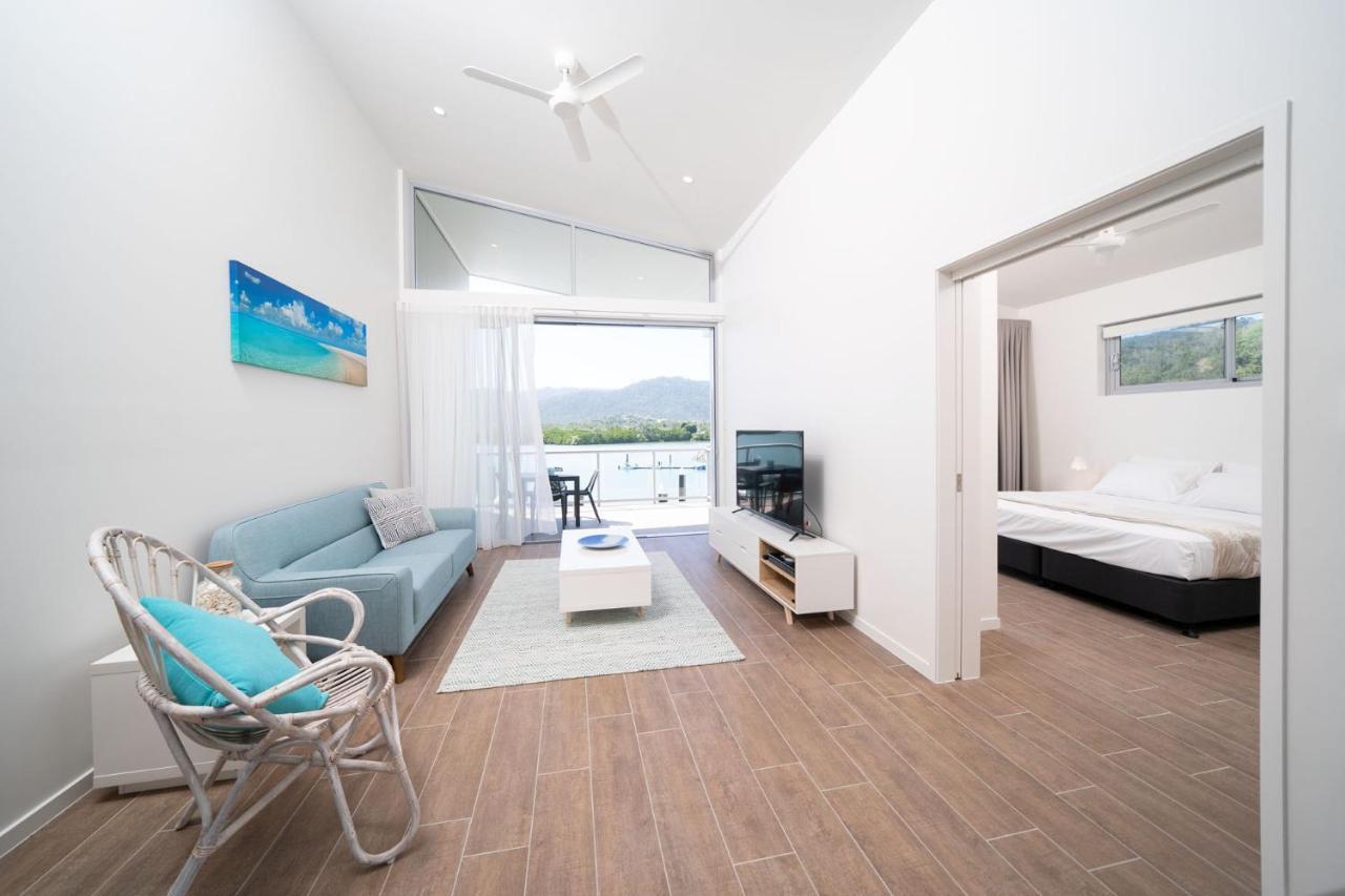 Harbour Cove Hotel Airlie Beach Exterior photo