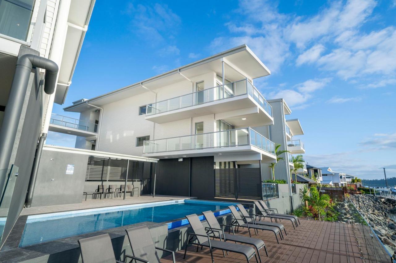 Harbour Cove Hotel Airlie Beach Exterior photo