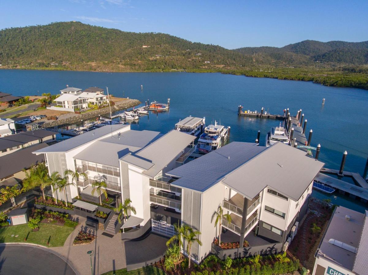 Harbour Cove Hotel Airlie Beach Exterior photo